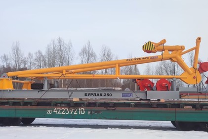 Отправка оборудования на универсальных платформах. Маршрут Нефтекамск ГОР ЖД - Ч. Мыс СВР ЖД.